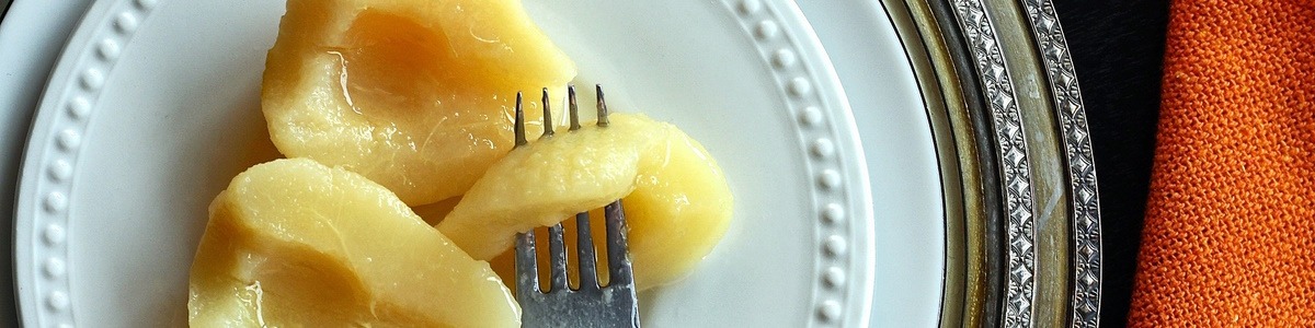 Ananas in der Dose für den Vorratsschrank